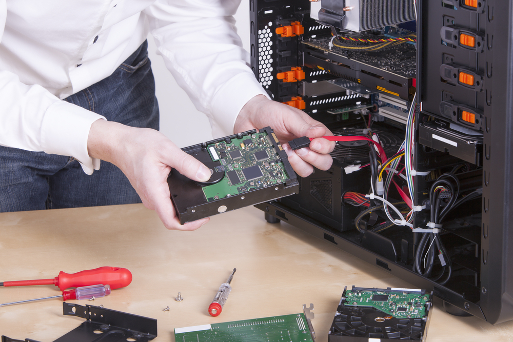 The Advantages of Mirroring Two SSD Hard Drives: Ensuring Data Security and Reliability